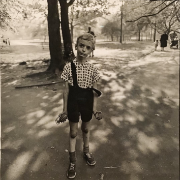 Diane-Arbus-Child-with-a-toy-hand-grenade-in-Central-Park-N.Y.C.-1962-via-Art-Observed